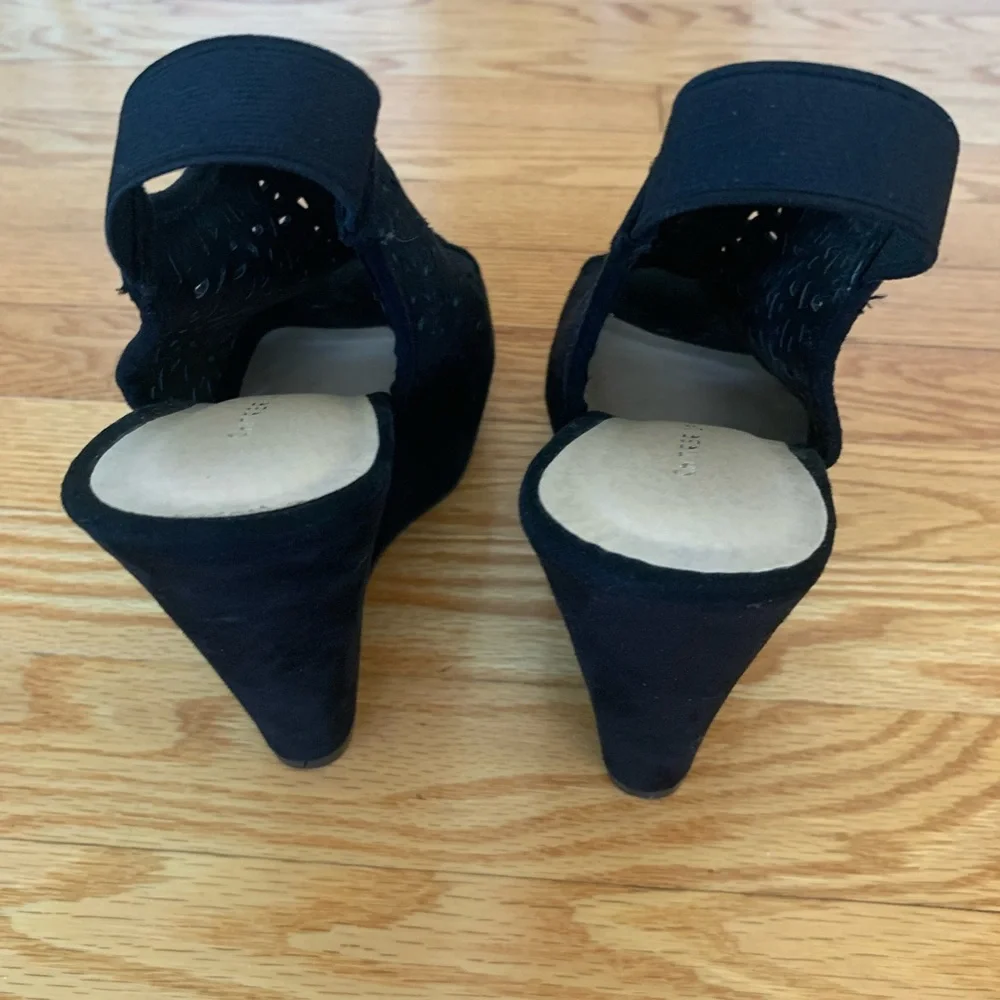 Chinese Laundry platform suede wedges Size 9.5